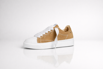 Low top sneakers sand