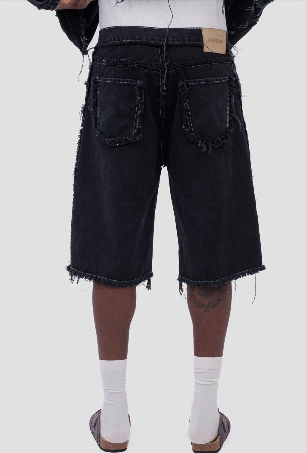 BERMUDA DESTROYED BLACK